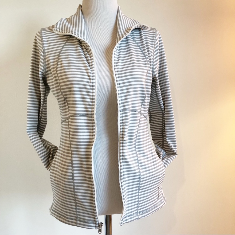 Reebok Grey White Striped Full Zip Athletic Jacket, size Large - Picture 6 of 16